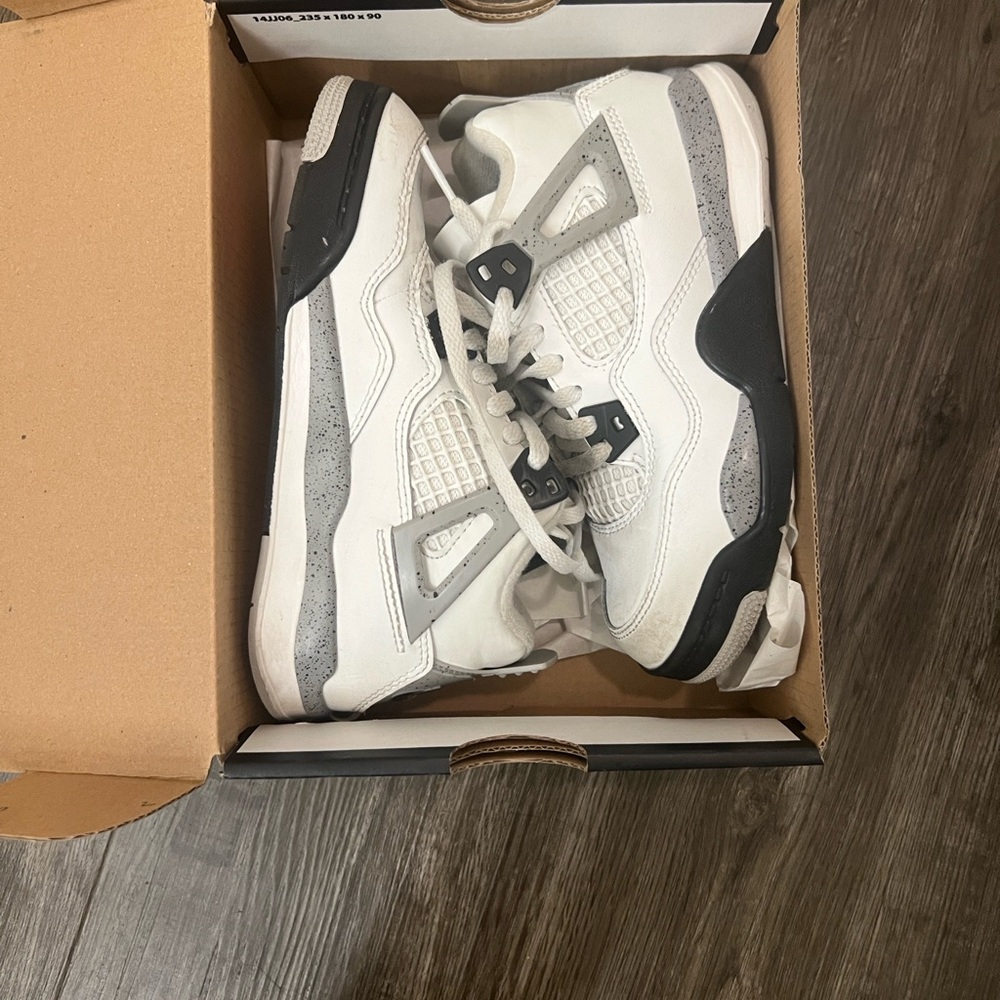 Jordan 4 retro OG  Kids Sneakers White and Gray 13c